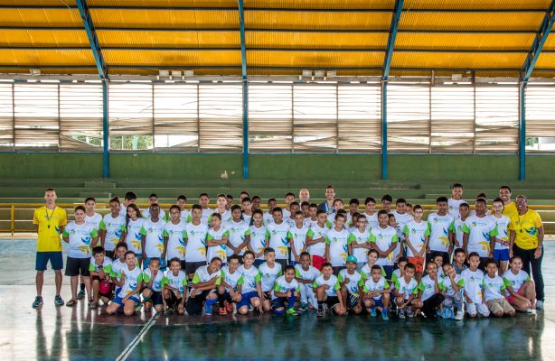 thumbnail de Projeto socioesportivo promove torneio de futsal em Betim