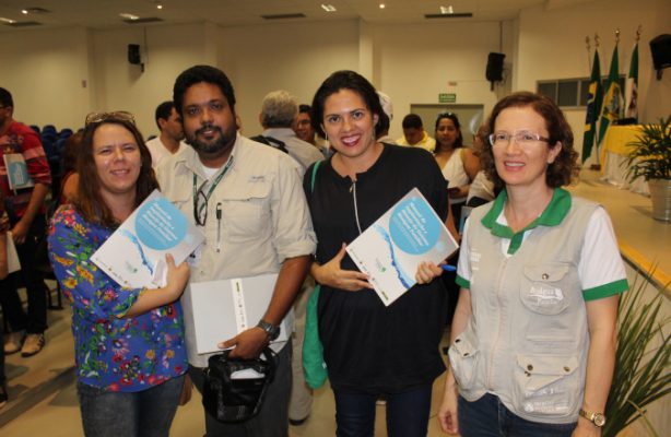 thumbnail de Técnicos de projeto participam de lançamento de manual e intercâmbio
