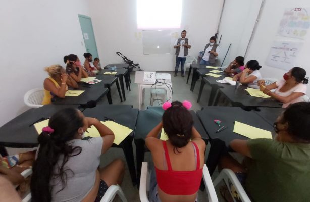 thumbnail de Mulheres do abrigo Rondon 2 (RR) participam de aula online sobre empregabilidade e mercado de trabalho
