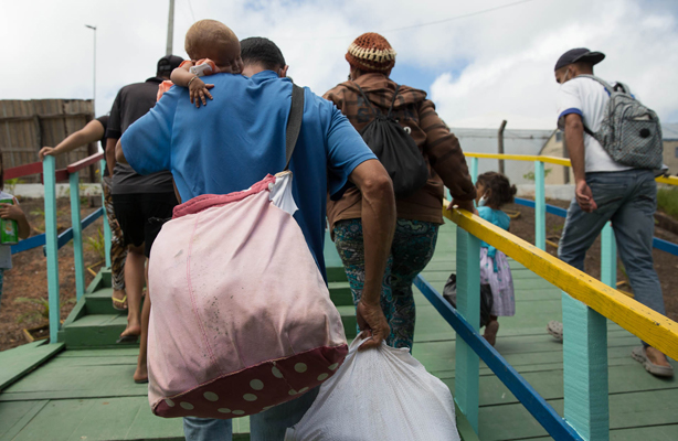 thumbnail de Seminário e exposição fotográfica destacam o percurso de refugiados e migrantes venezuelanos rumo à integração social no Brasil