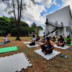 #ParceriaQueTransforma A #CasaBomSamaritano, oferece aulas de Yoga para as famílias...