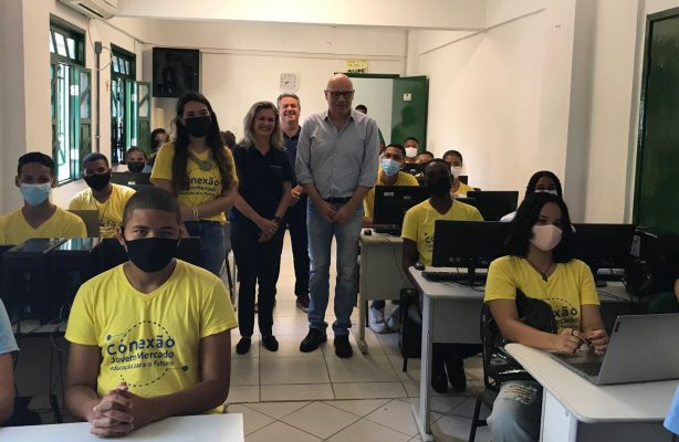 thumbnail de Presidente da Fundação Banco do Brasil conhece projeto da AVSI voltado à formação de jovens para o mercado de trabalho