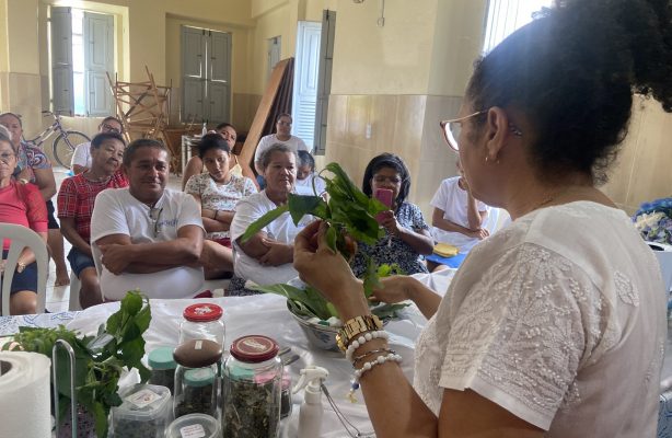 thumbnail de Pernambuco: Famílias atendidas pelo projeto Além das Enchentes participam de Chá Terapia