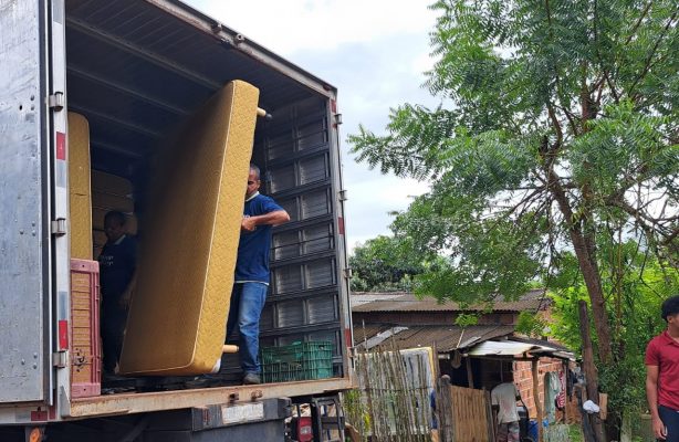 thumbnail de Bahia: Projeto Semear & Colher realiza entrega de colchões a famílias vulneráveis