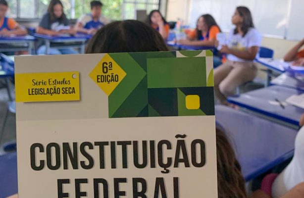 thumbnail de Lançamento do Projeto Direito Legal promove formação cidadã para adolescentes em Betim (MG)