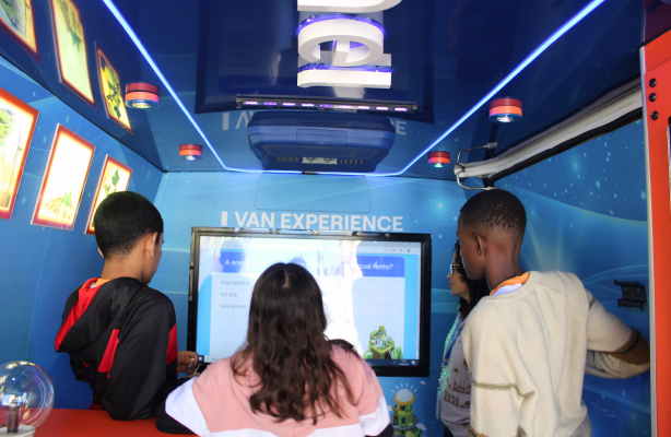 thumbnail de Unindo Niterói à sustentabilidade: Van Experience Enel marca presença com atividade conscientizadora