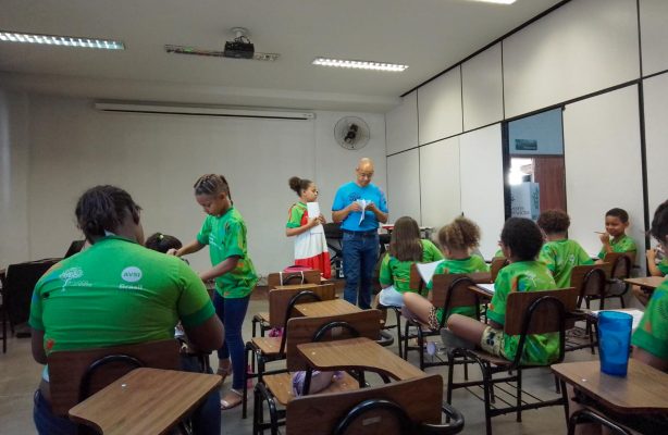 thumbnail de Raízes que Sustentam o Futuro: Arte, Robótica e Educação Conectam Sonhos no Árvore da Vida