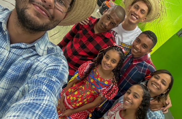 thumbnail de Celebração cultural encerra primeiro semestre do Programa Árvore da Vida em Betim – MG