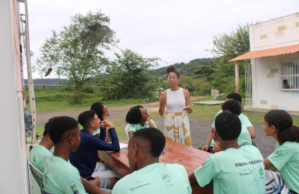 thumbnail de Adolescentes da zona rural mostram força e iniciativa em formação para o mundo do trabalho