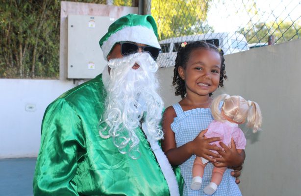 thumbnail de Natal Solidário do Ciranda Viva celebra o espírito de união e aprendizado em Catu (BA)