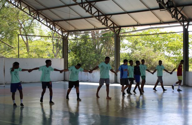 thumbnail de Ciranda Viva fortalece desenvolvimento de adolescentes por meio de atividade esportiva em Cassarongongo