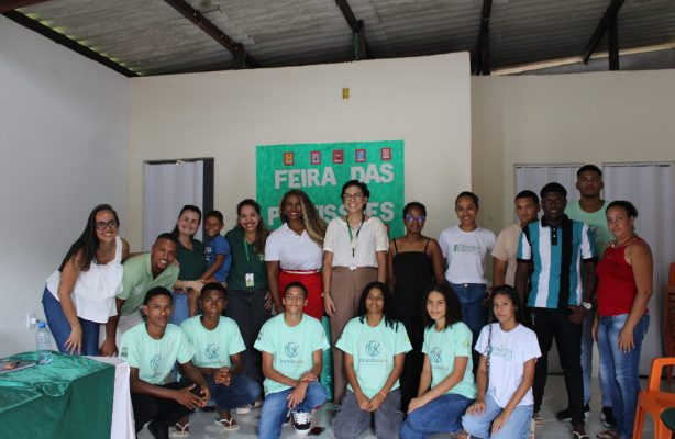 thumbnail de Feira das Profissões aproxima adolescentes do mundo do trabalho na zona rural de Catu