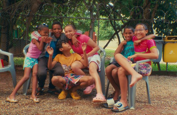 thumbnail de Filme mostra como trabalho e acolhida contribuem para a integração de refugiados e migrantes no Brasil