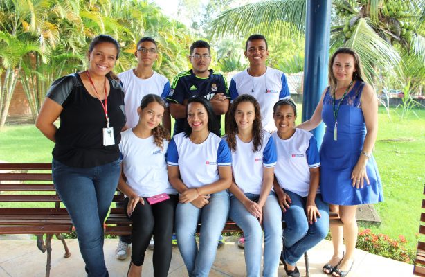 thumbnail de Jovens aprendizes iniciam curso na área administrativa