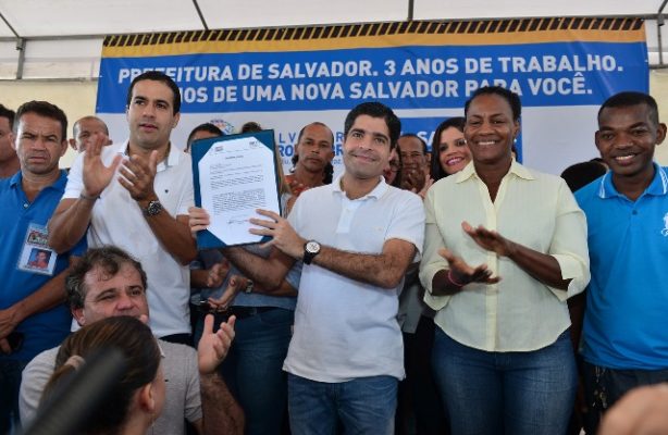 thumbnail de ACM Neto assina Ordem de Serviço em Guerreira Zeferina