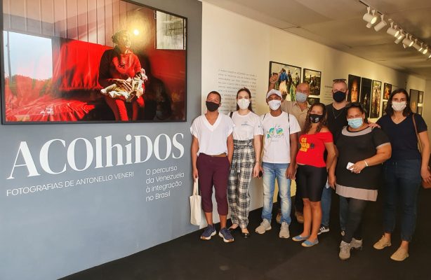 thumbnail de Refugiados e migrantes venezuelanos visitam exposição Acolhidos em Brasília
