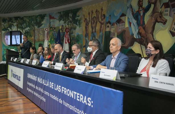 thumbnail de PROJETO ALÉM DAS FRONTEIRAS BRASILEIRAS É FINALIZADO COM SEMINÁRIO INTERNACIONAL EM MINAS GERAIS