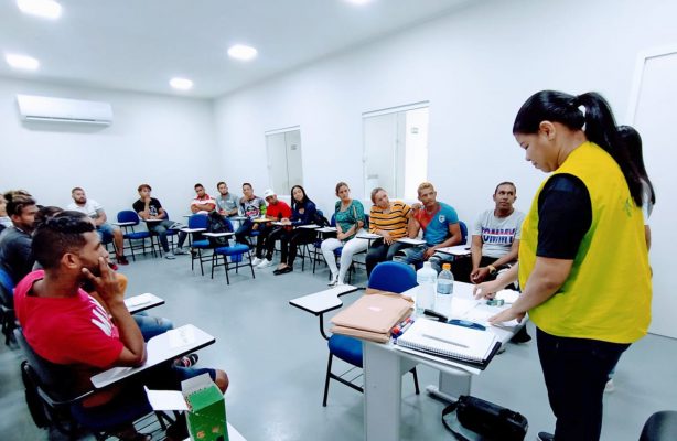 thumbnail de Centro formativo inicia calendário de cursos para refugiados e migrantes venezuelanos, em Boa Vista (RR)