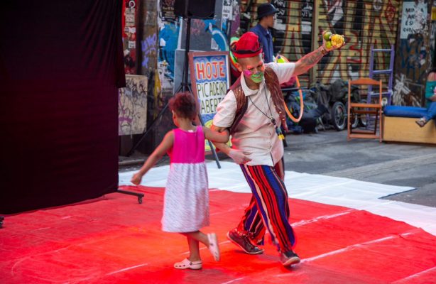 thumbnail de Crianças da Vila Reencontro Anhangabaú participam de “Picadeiro Aberto” no Centro de Memória do Circo em São Paulo