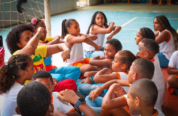 thumbnail de Projeto Ciranda Viva celebra Dia das Crianças com alegria e integração comunitária em Catu- BA