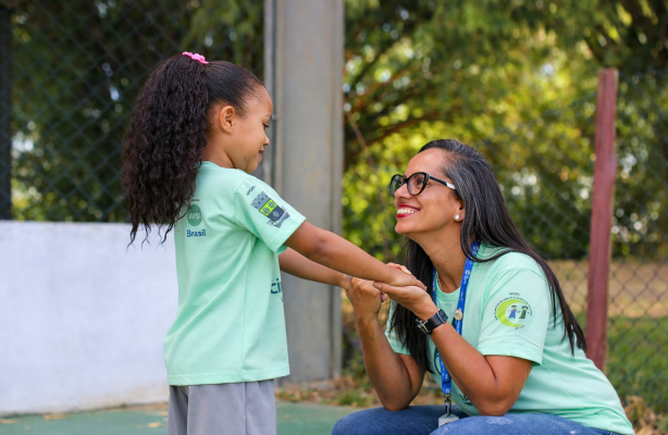 thumbnail de Quem faz a AVSI: Aline Brito – orgulho, amor e gratidão